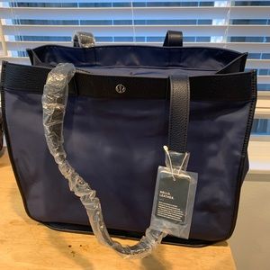 Lululemon Now and always Large tote